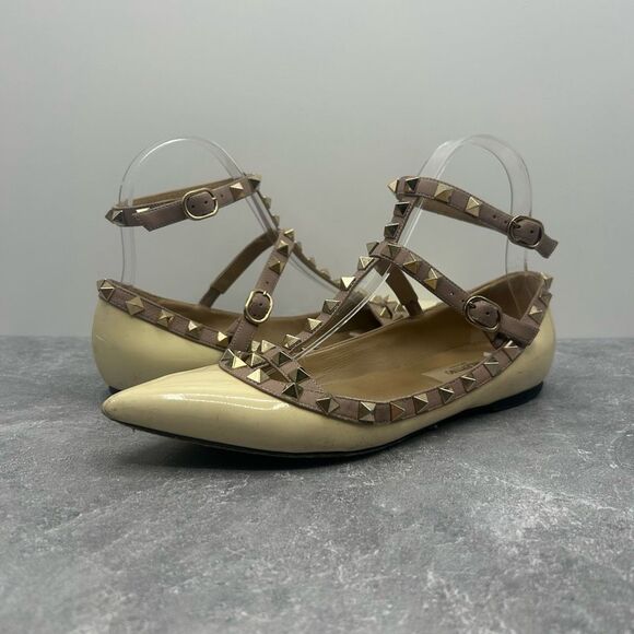 VALENTINO GARAVANI Patent Rockstud Cage Ballerina Flats 35.5 Light Ivory Poudre$